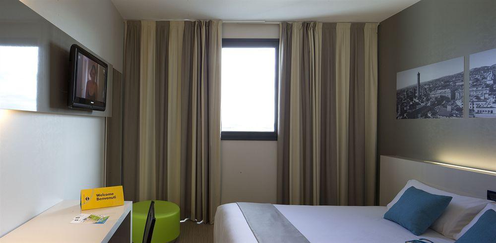 B&B Hotel Bologna Castel Maggiore Esterno foto