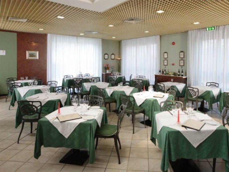B&B Hotel Bologna Castel Maggiore Esterno foto